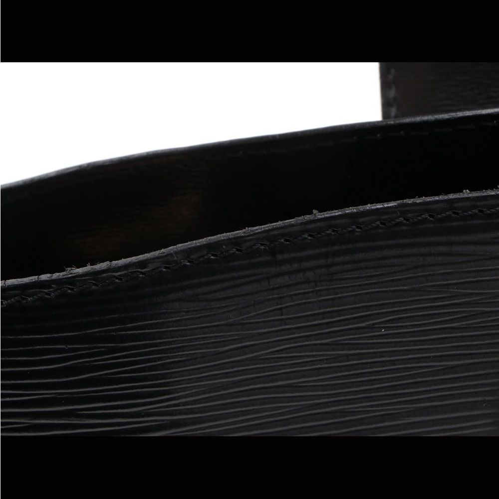 Louis Vuitton Cluny Bag in Black EPI Leather and Smooth Leather Trim - Picture 12 of 16